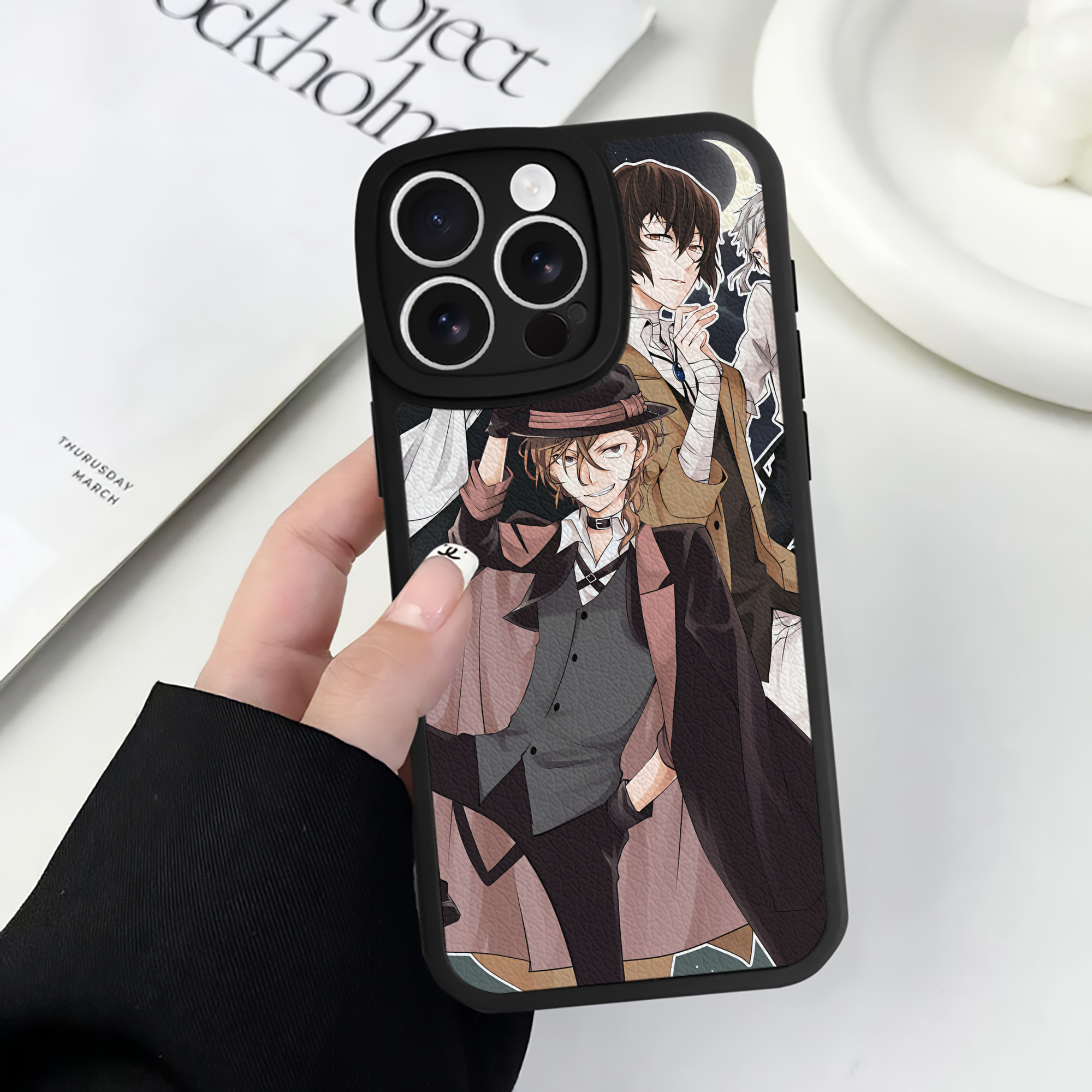 （画像用） 文豪ストレイドッグス Bungo Stray Dogs 【iPhone 16シリーズ対応】シリコンスマホケース（レザー調） 材質：シリコン